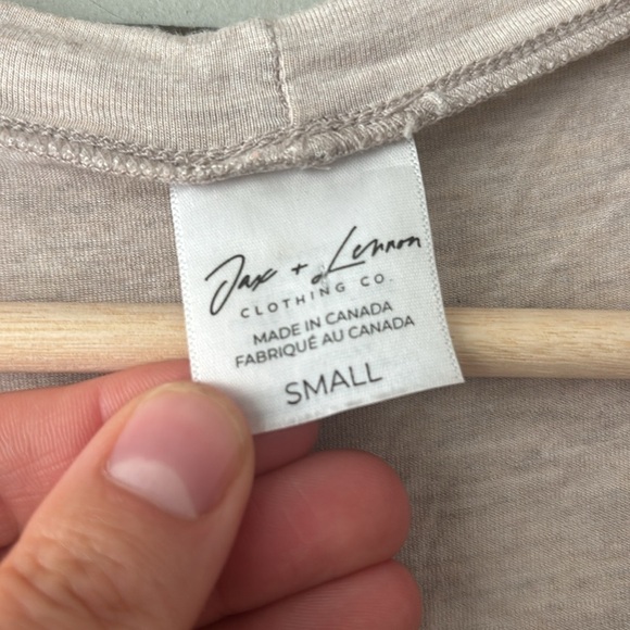 Jax & Lennon Bamboo Peplum Tee - Size Small - Picture 3 of 5